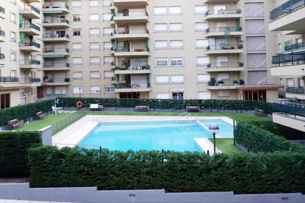 Amplio Apartamento Con Piscina Al Lado De La Playa 普拉加德阿罗 外观 照片