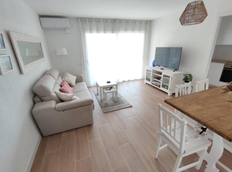 Amplio Apartamento Con Piscina Al Lado De La Playa 普拉加德阿罗 外观 照片
